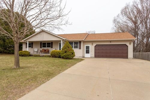 1810 15th St, Hazel Green, WI, 53811-7155 | Card Image