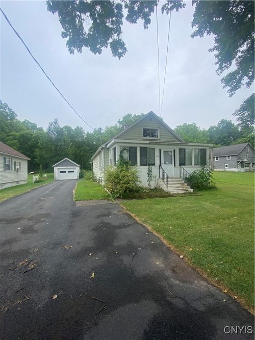 1370 Glenwood Ave, Oneida, NY, 13421-3674 | Card Image