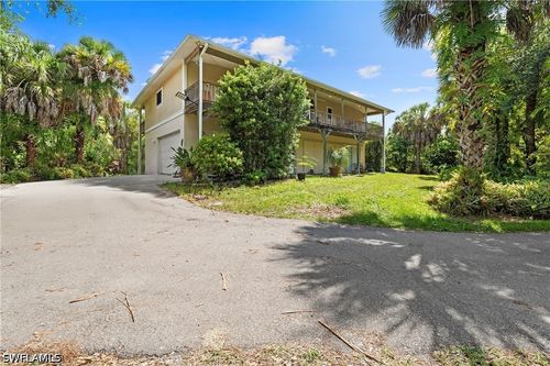 875 20th St Ne, NAPLES, FL, 34120-3686 | Card Image