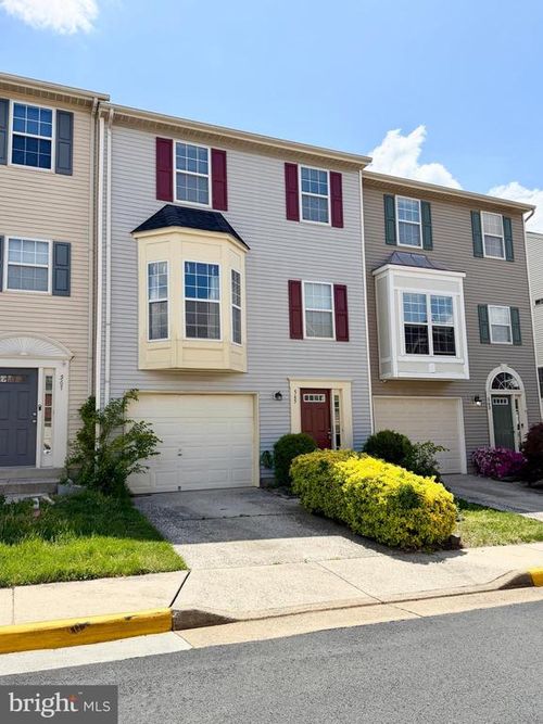 565 Tuliptree Sq Ne, LEESBURG, VA, 20176-4017 | Card Image