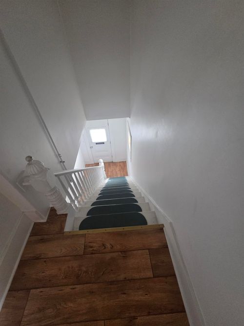 427 Wilson St, Manchester, NH, 03103-4802 | Card Image