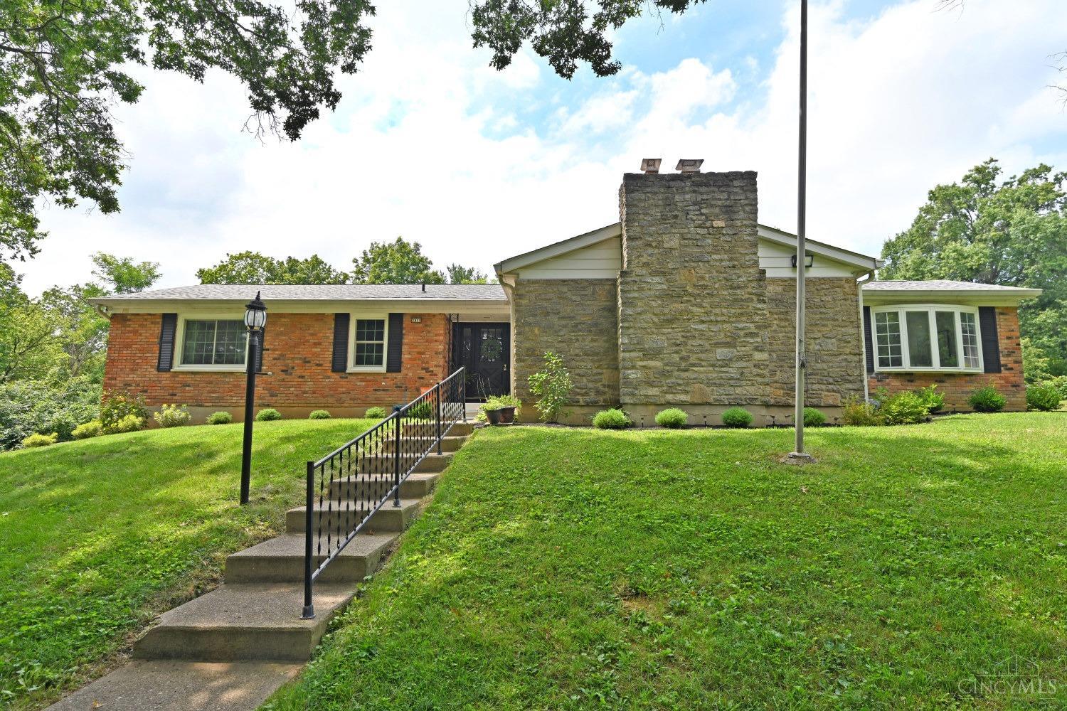 Boomer Rd, Cincinnati, OH 45247