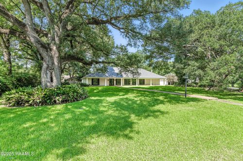 1817 Blanchet Dr, Lafayette, LA, 70501-3927 | Card Image