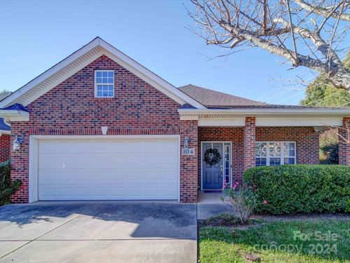 104 Aberdeen Dr, Troutman, NC, 28166-9516 | Card Image