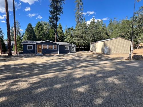 180 Manzanita Dr, Shady Cove, OR, 97539-0150 | Card Image