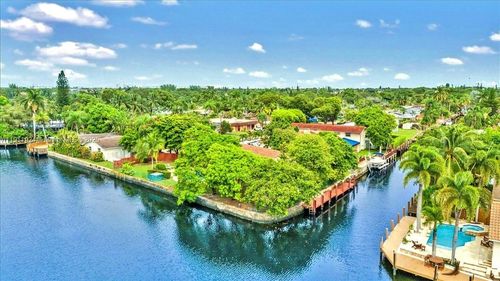 2650 Scott St, Hollywood, FL, 33020-1947 | Card Image