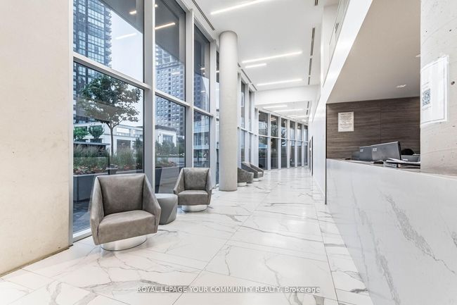 1703 - 2916 Highway 7, Condo with 2 bedrooms, 2 bathrooms and 1 parking in Vaughan ON | Image 4