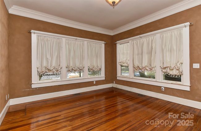 Living Room | Image 17