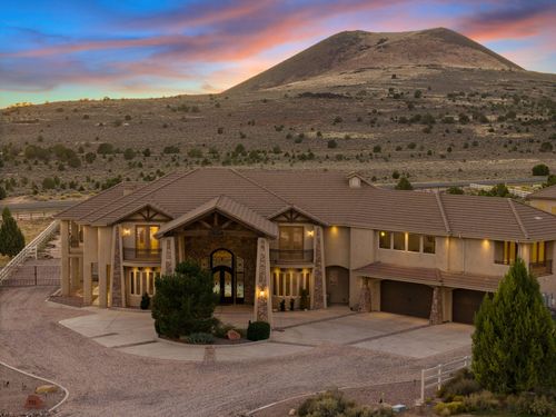 533 W Canyon Trails Cir, Dammeron Valley, UT, 84783-5510 | Card Image