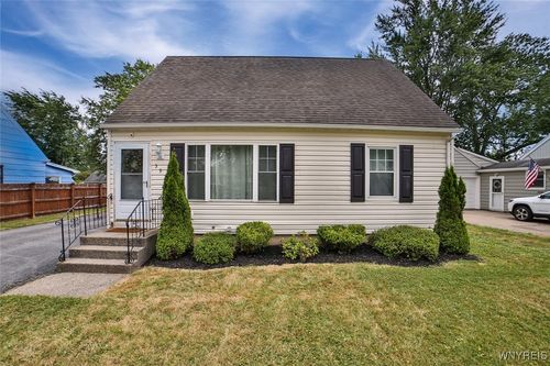 39 Asbury Pl, Depew, NY, 14043-1611 | Card Image