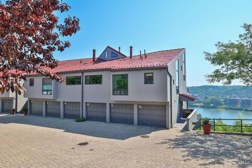 1040 Hatch St, Cincinnati, OH, 45202 | Card Image