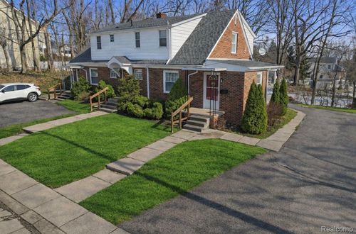 224 Chandler St, Romeo, MI, 48065-4600 | Card Image