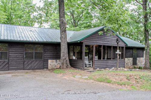 759 Ridgefield Dr, Sevierville, TN, 37876-8914 | Card Image