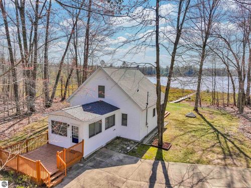 7761 S Dyer Lake Rd, Falmouth, MI, 49632-9773 | Card Image