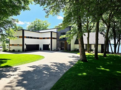 3711 Fairfield St, Okoboji, IA, 51355-2522 | Card Image