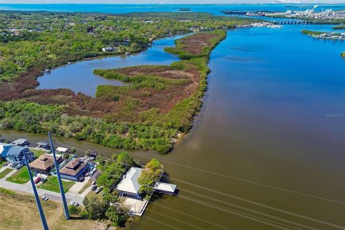 9901 Bay Dr, GIBSONTON, FL, 33534-4409 | Card Image