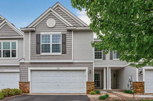 5135 Farnham Drive N, Hugo, MN, 55038 | Card Image