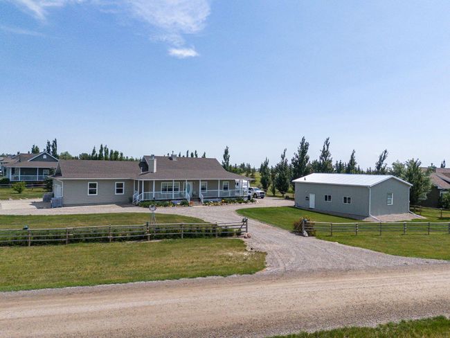840 Dufferin St, House other with 4 bedrooms, 3 bathrooms and 6 parking in Granum AB | Image 48