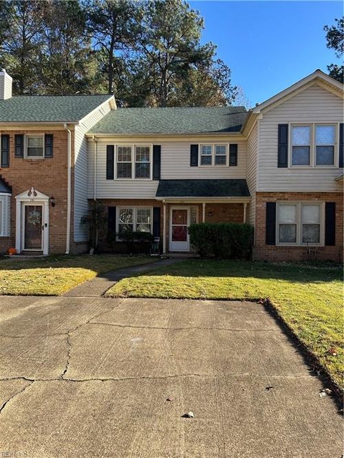 105 Three Notched Rd, Yorktown, VA, 23692-6168 | Card Image