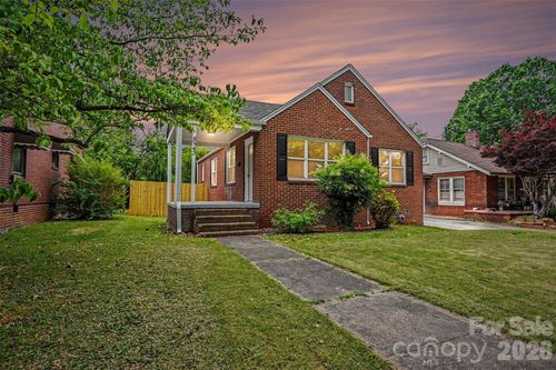 823 Lincolnton Rd, Salisbury, NC, 28144-6133 | Card Image