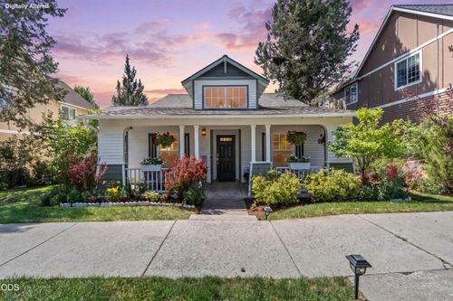 20621 Couples Ln, Bend, OR, 97702-2983 | Card Image