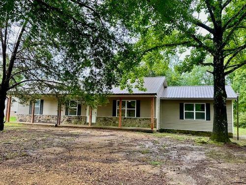 15 Brookwood Loop, Adamsville, TN, 38310-4647 | Card Image