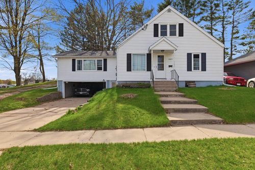 1003 N Main Street, Marion, WI, 54950 | Card Image