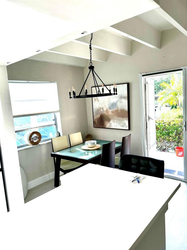 APT-101 - 115 S C St, Condo with 2 bedrooms, 1 bathrooms and null parking in Lake Worth Beach FL | Image 11