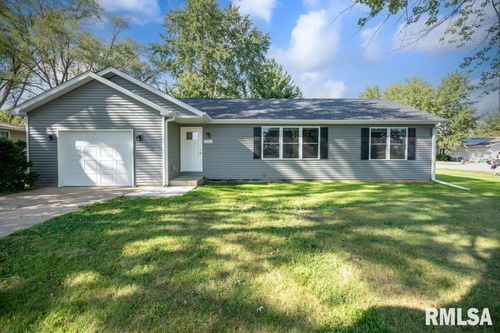 351 E Southmoor St, Manito, IL, 61546-9192 | Card Image