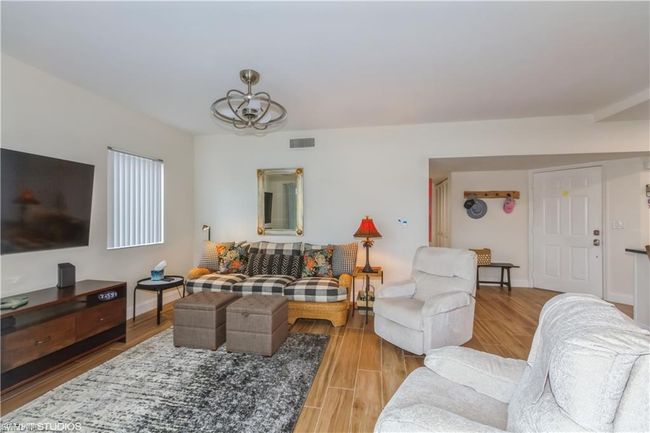 E-201 - 2671 Citrus Lake Dr, Condo with 3 bedrooms, 2 bathrooms and 1 parking in NAPLES FL | Image 8
