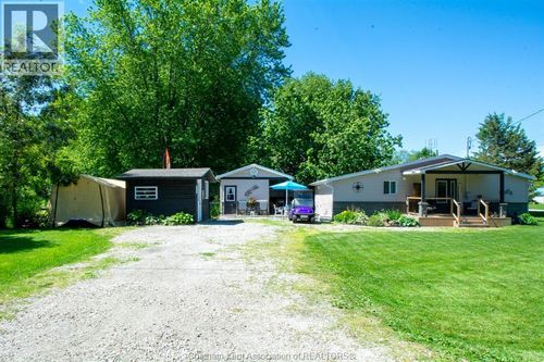 42 Wellington St, Blenheim, ON, N0P1A0 | Card Image
