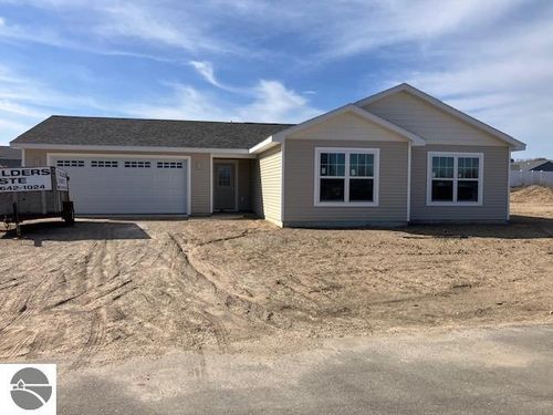 1812 Robin Dr, Traverse City, MI, 49685-9733 | Card Image