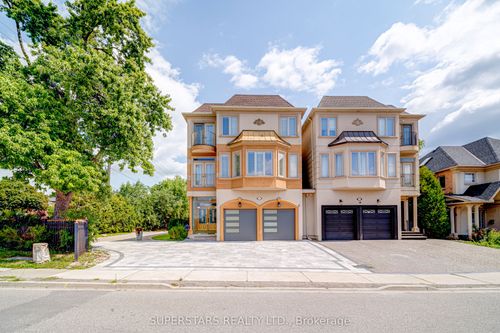 83 Elm Ave, Richmond Hill, ON, L4C6K8 | Card Image