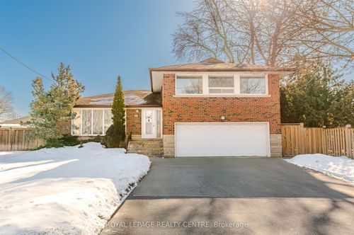 27 Hernshaw Cres, Etobicoke, ON, M9C3M3 | Card Image