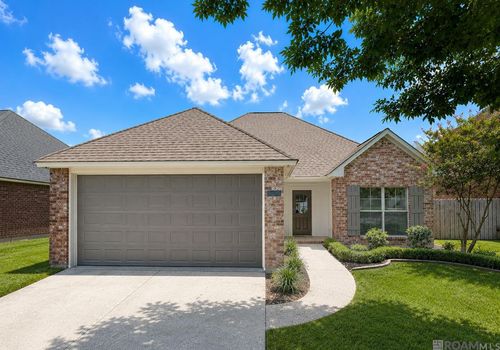 40369 Creekway Cove Ct, Gonzales, LA, 70737-6891 | Card Image