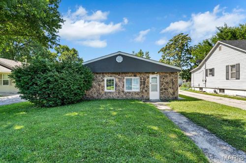 556 Margaret Ave, Granite City, IL, 62040-2736 | Card Image