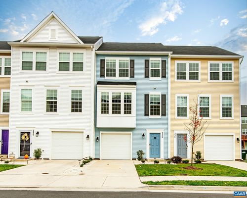 236 Willowshire Ct, WAYNESBORO, VA, 22980-1823 | Card Image