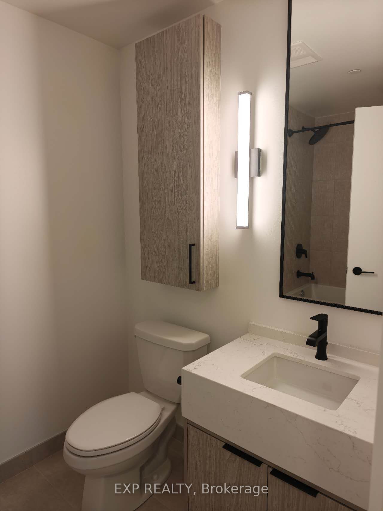 Residential Lease in Toronto C03 5