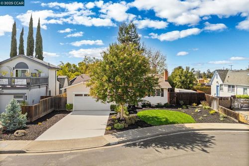 127 Elvira St, Livermore, CA, 94550-3906 | Card Image