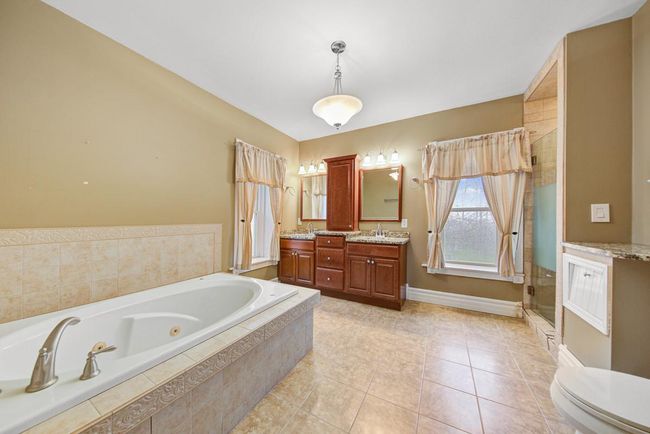 63 Bathroom.jpg | Image 41