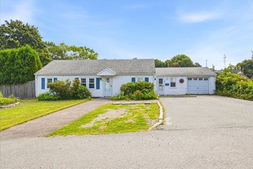 2 Howland Ct, Middleboro, MA, 02346-2508 | Card Image
