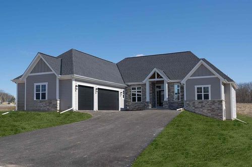 W214N6684 Fairview Drive, Menomonee Falls, WI, 53051 | Card Image