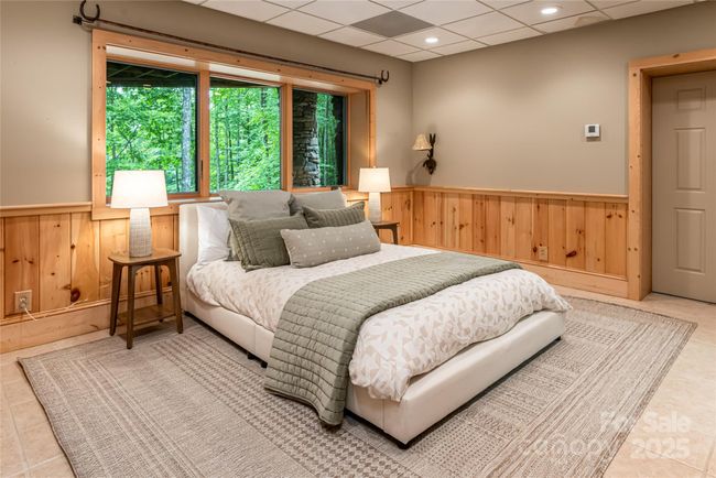 3rd bedroom (ensuite)- not pictured is HUGE 937 sft storage room in basement | Image 33