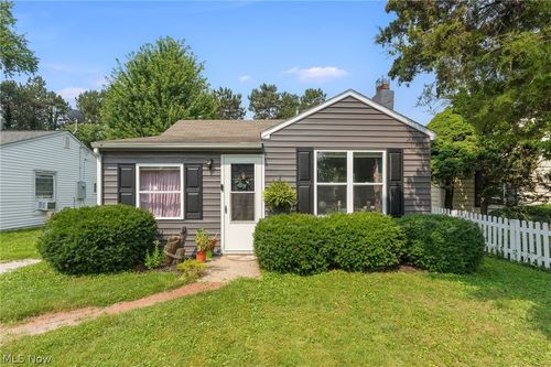 220 Morton Rd, Vermilion, OH, 44089-2135 | Card Image
