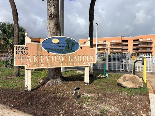b2004-17600 Nw 68th Ave, Hialeah, FL, 33015-4032 | Card Image