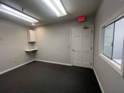 9-87 Main St, Rutland, MA, 01543-1327 | Card Image