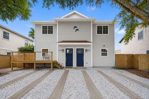 635 6th Ave S, Jacksonville Beach, FL, 32250-5225 | Card Image
