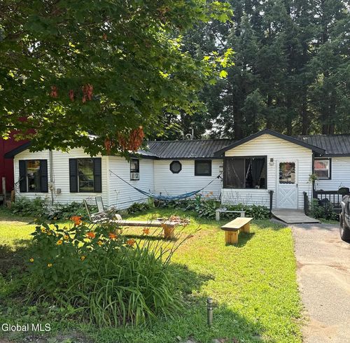 90 Library Ave, Warrensburg, NY, 12885-1226 | Card Image