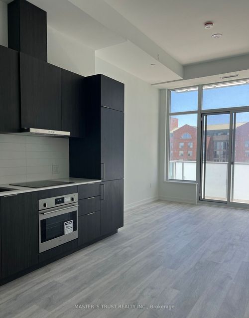 s908-8 Olympic Garden Dr, Toronto, ON, M2M3T9 | Card Image