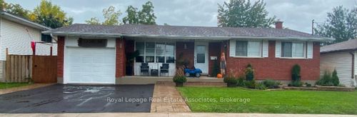 {{alt}} | Card Image